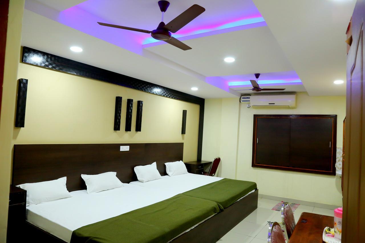 Divya Lodge ไฮเดอราบัด ภายนอก รูปภาพ