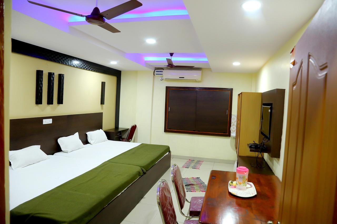 Divya Lodge ไฮเดอราบัด ภายนอก รูปภาพ