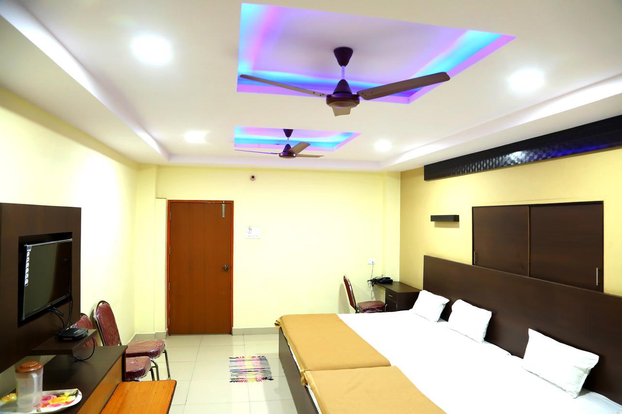 Divya Lodge ไฮเดอราบัด ภายนอก รูปภาพ