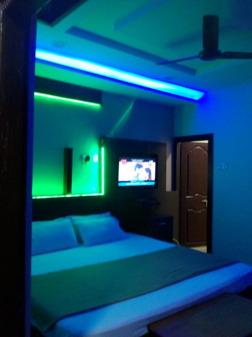 Divya Lodge ไฮเดอราบัด ภายนอก รูปภาพ